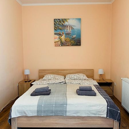 Apartments Domovik Мостова 5 Кв 38 ムカチェヴォ エクステリア 写真